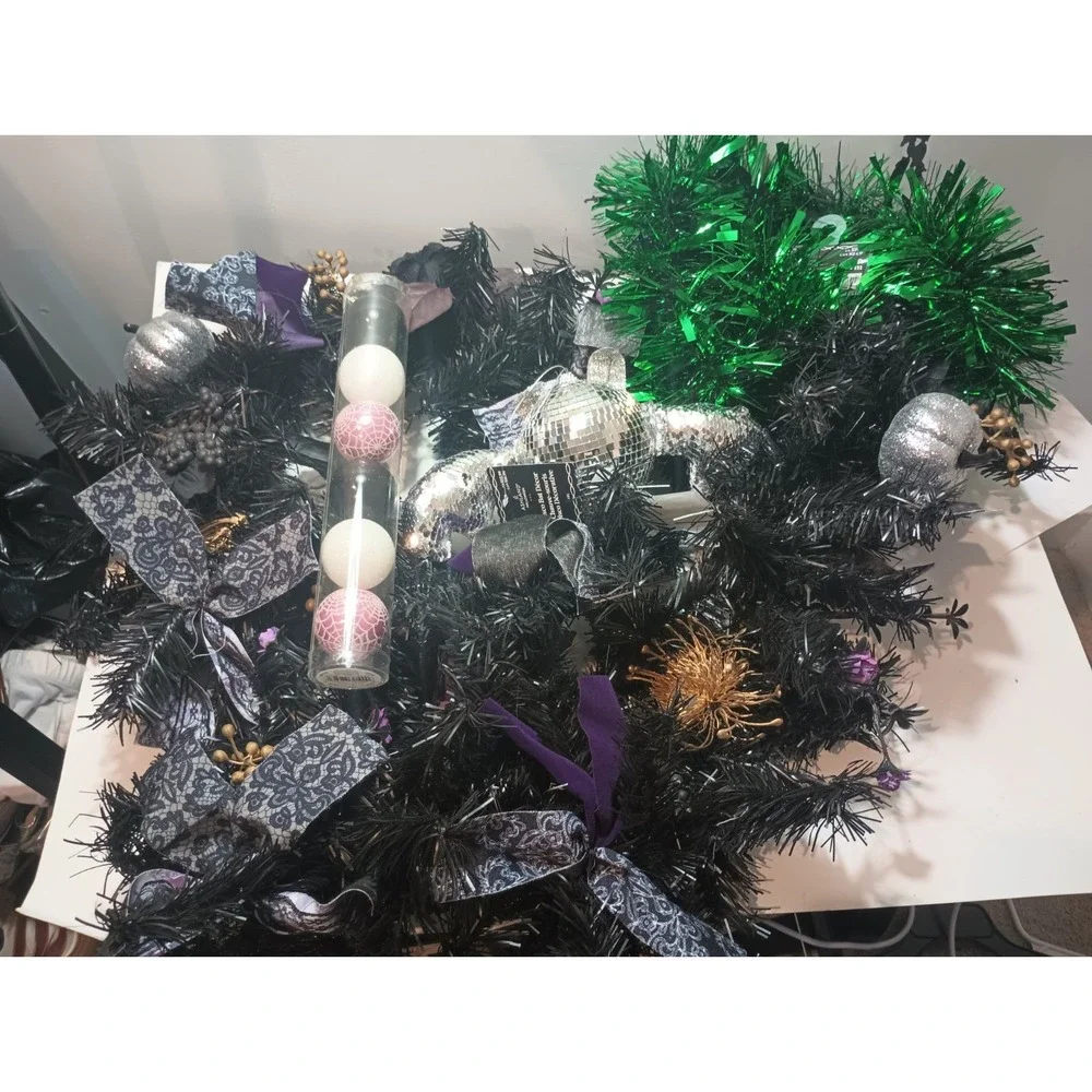 New Ashland Halloween Decor Lot Disco Bat Black Rose Garland Green Witch 6ft